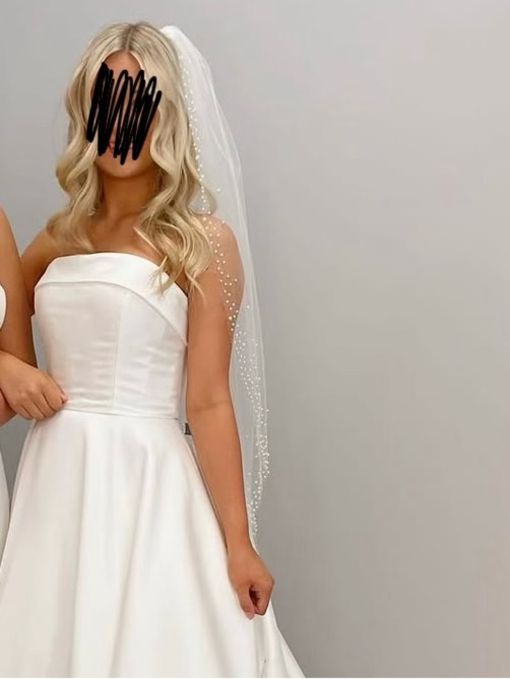 Bridal Beaded Edge Veil - White